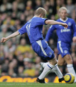 Duff scores Chelsea's first goal!