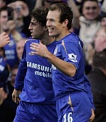 Chelsea's goal scorers Crespo and Robben