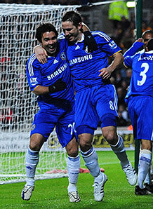 Frank Lampard celebrates his goal with Deco