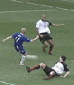 Damien Duff scores Chelsea's second goal.