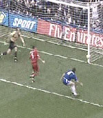 Lampard misses open goal!