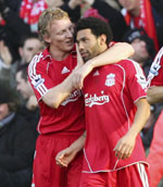 Kuyt and Pennant celebrate Pennant's goal
