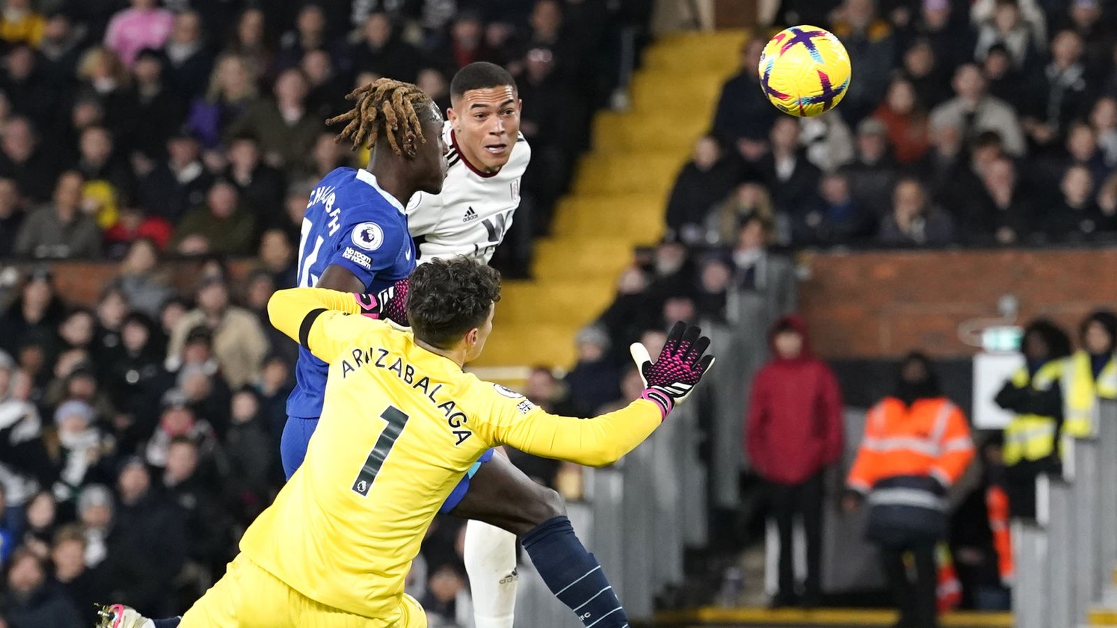 Carlos Vinicius scores Fulham's second goal